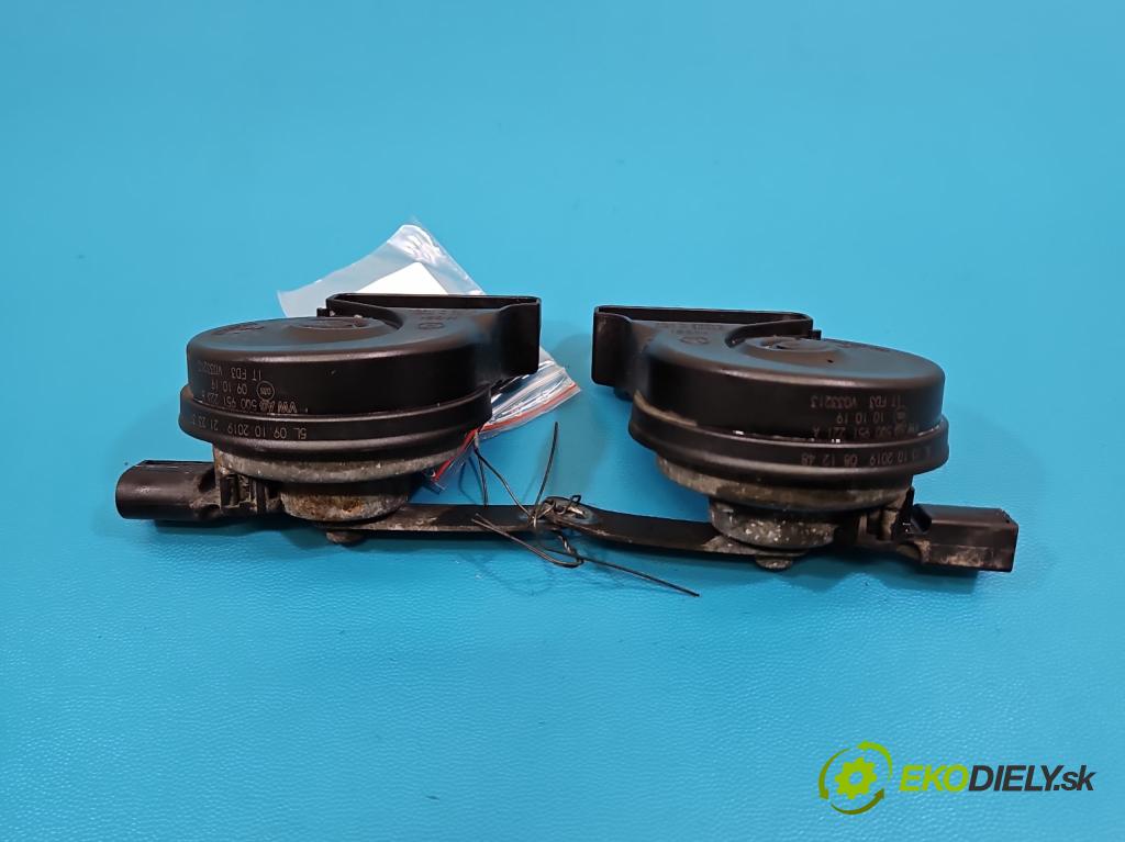 Skoda Octavia III 2013- 1.5 TSI 150 HP manual 110 kW 1498 cm3 5- Klakson: 5Q0951221A