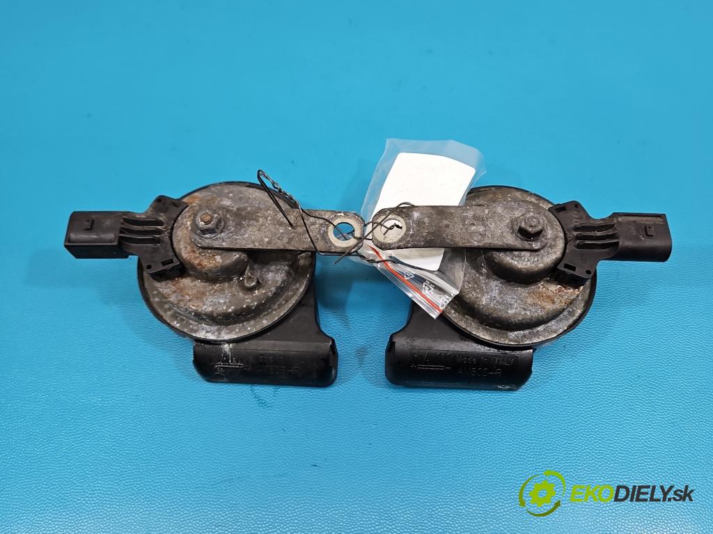 Skoda Octavia III 2013- 1.5 TSI 150 HP manual 110 kW 1498 cm3 5- Klakson: 5Q0951221A