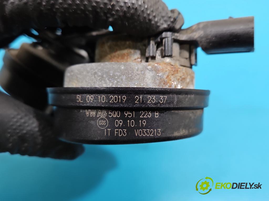 Skoda Octavia III 2013- 1.5 TSI 150 HP manual 110 kW 1498 cm3 5- Klakson: 5Q0951221A