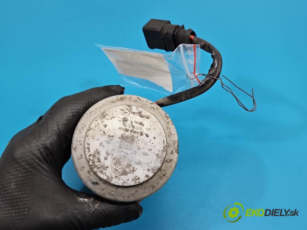 Skoda Octavia III 2013- 1.5 TSI 150 HP manual 110 kW 1498 cm3 5- čerpadlo rotačný 5Q0612181