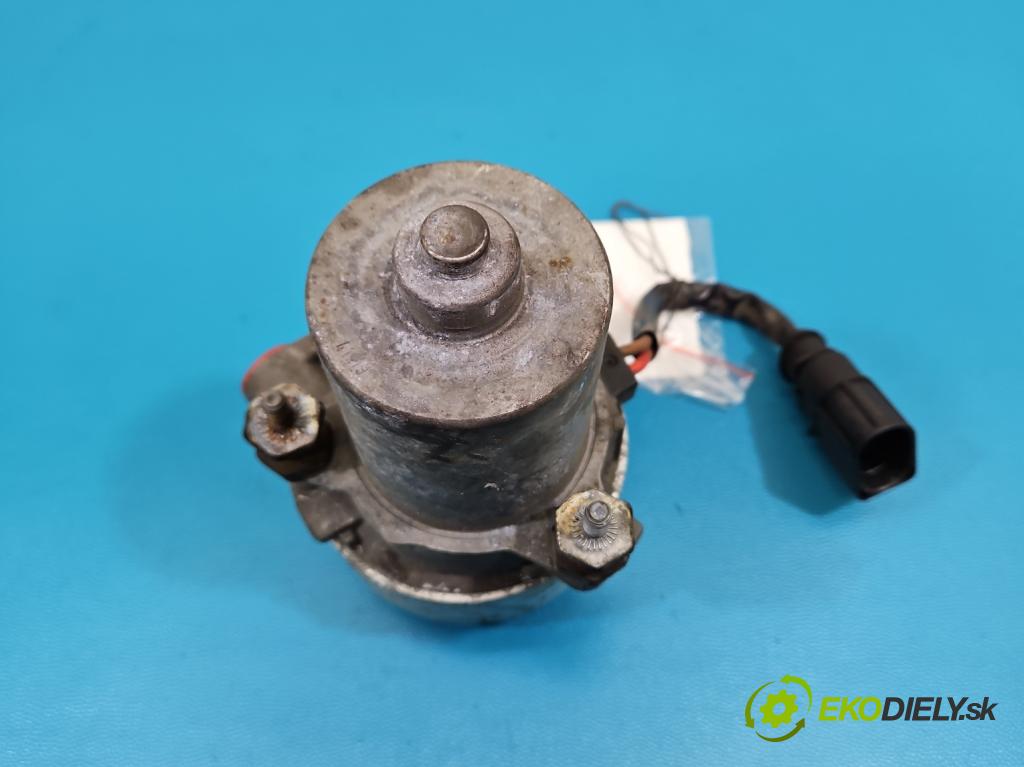 Skoda Octavia III 2013- 1.5 TSI 150 HP manual 110 kW 1498 cm3 5- čerpadlo rotačný 5Q0612181