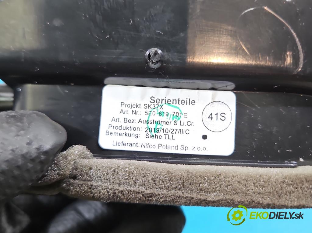 Skoda Octavia III 2013- 1.5 TSI 150 HP manual 110 kW 1498 cm3 5- Mřížka: kúrenia ostatné 5E0819701E