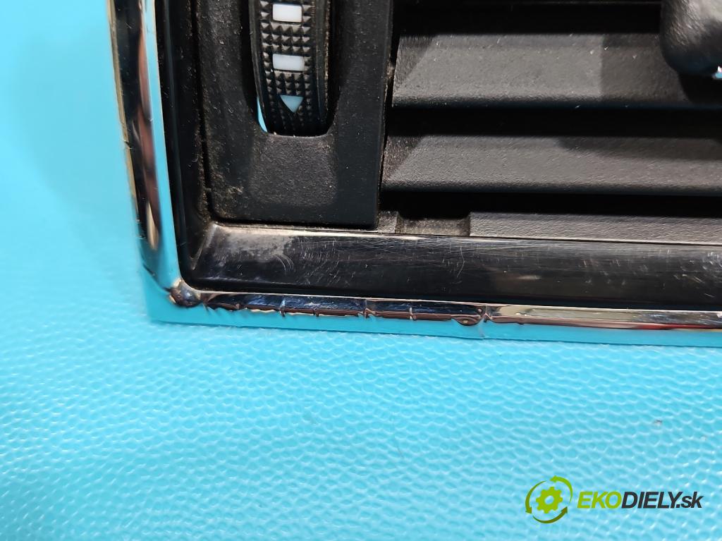 Skoda Octavia III 2013- 1.5 TSI 150 HP manual 110 kW 1498 cm3 5- Mřížka: kúrenia ostatné 5E0819701E