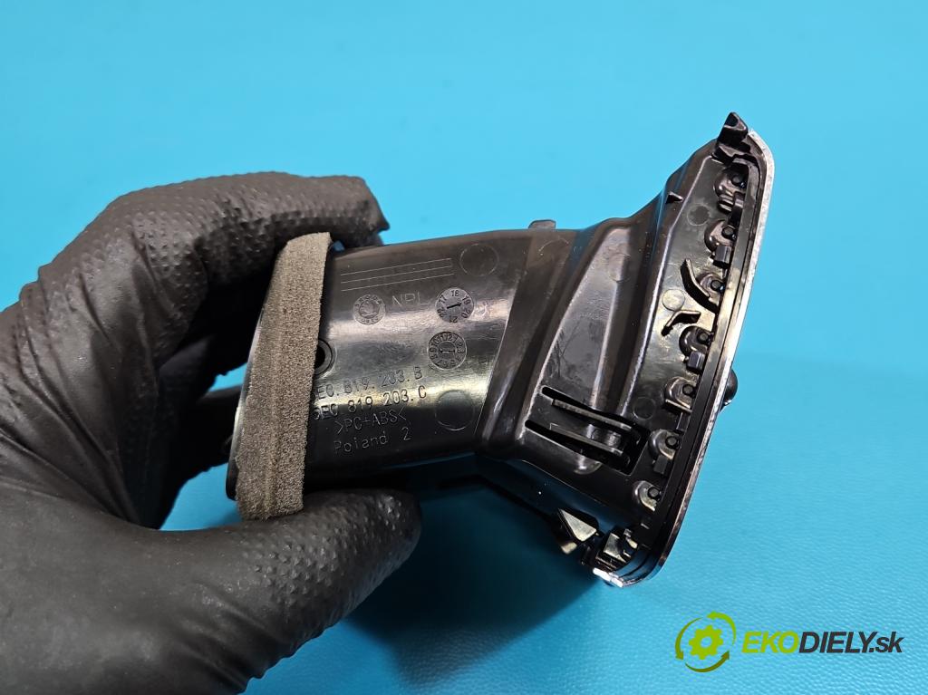 Skoda Octavia III 2013- 1.5 TSI 150 HP manual 110 kW 1498 cm3 5- Mřížka: kúrenia ostatné 5E0819203C