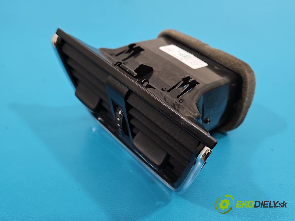 Skoda Octavia III 2013- 1.5 TSI 150 HP manual 110 kW 1498 cm3 5- Mřížka: kúrenia ostatné 5E0819203C