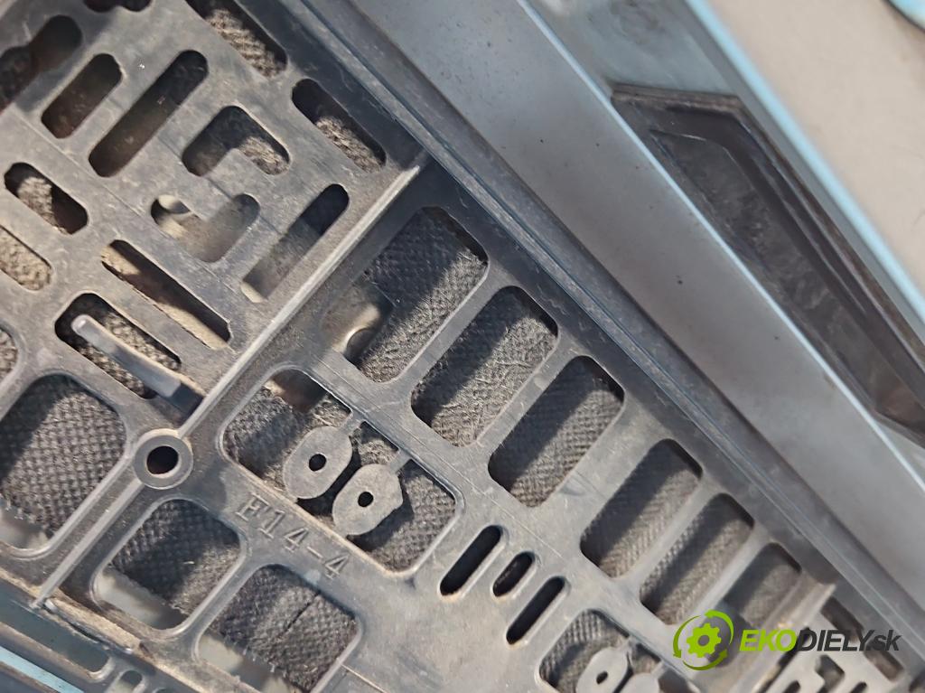 Audi A4 B8 2007-2015 1.8 TFSI 160 HP manual 118 kW 1798 cm3 5- zadna kufor  (Kapota zadná (kufor))