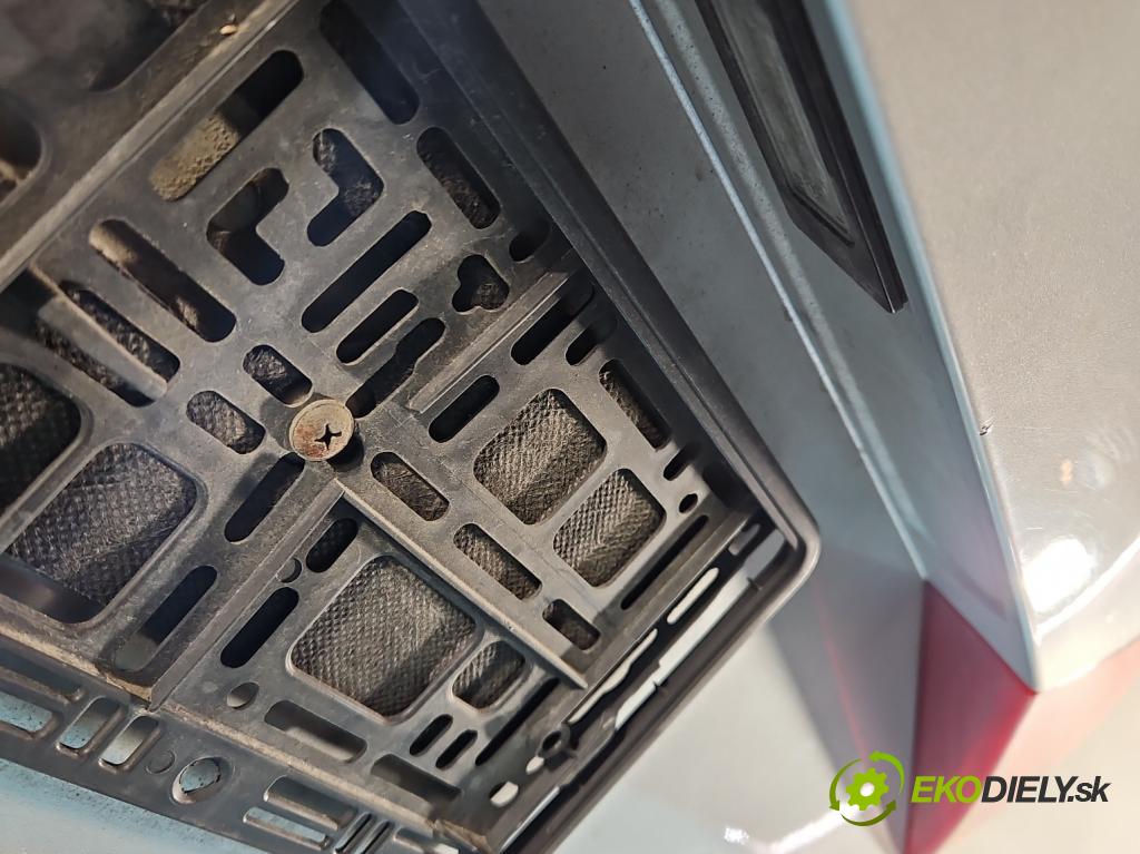 Audi A4 B8 2007-2015 1.8 TFSI 160 HP manual 118 kW 1798 cm3 5- zadna kufor  (Kapota zadná (kufor))