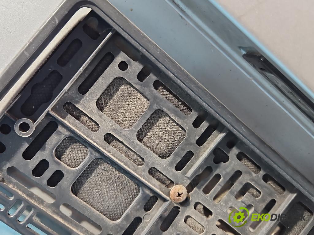 Audi A4 B8 2007-2015 1.8 TFSI 160 HP manual 118 kW 1798 cm3 5- zadna kufor  (Kapota zadná (kufor))