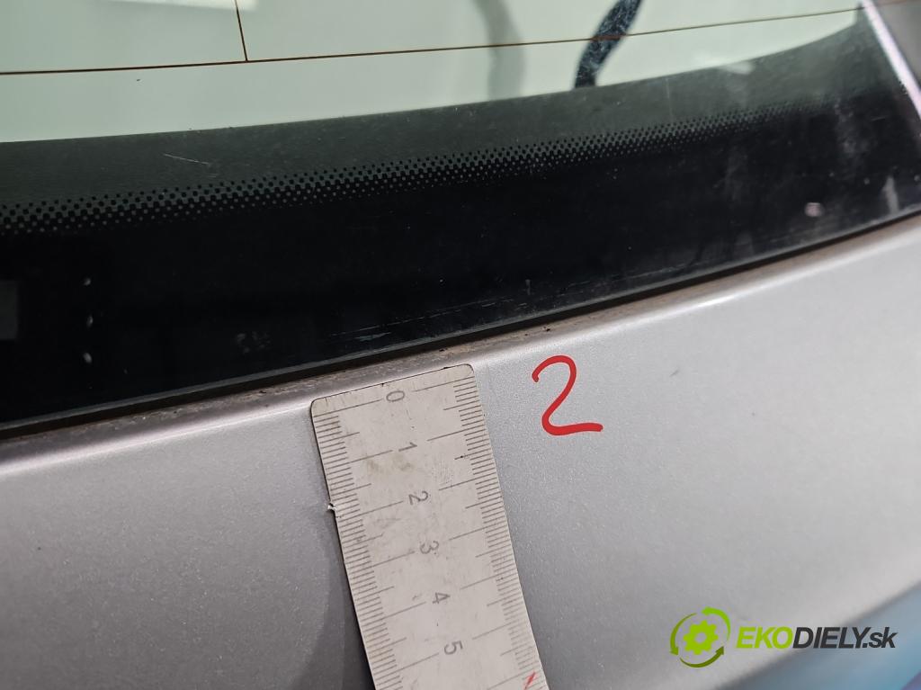 Audi A4 B8 2007-2015 1.8 TFSI 160 HP manual 118 kW 1798 cm3 5- zadna kufor  (Kapota zadná (kufor))