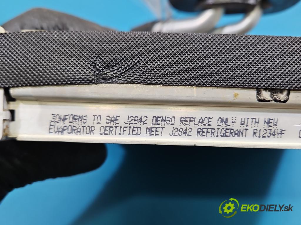 Skoda Octavia III 2013- 1.5 TSI 150 HP manual 110 kW 1498 cm3 5- radiator 5Q1816105E (Radiátor kúrenia)