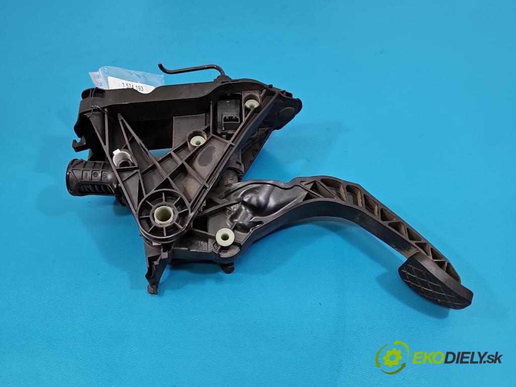 Skoda Octavia III 2013- 1.5 TSI 150 HP manual 110 kW 1498 cm3 5- pedále ostatné 5Q1721059HN