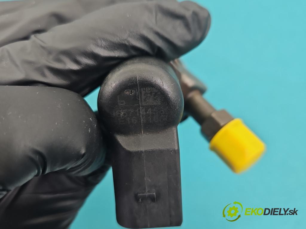 Volvo S40 II 2004-2012 2.0 hdi 136 HP manual 100 kW 1997 cm3 4- vstrek 9657144580 (Vstrekovač paliva)