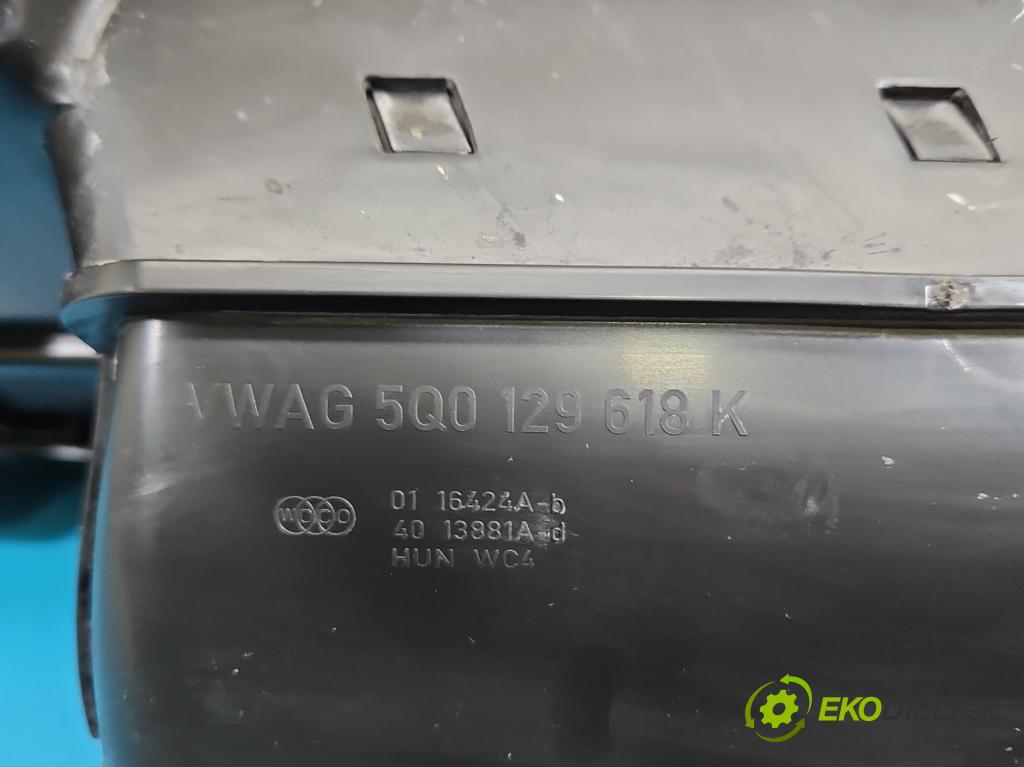 Skoda Octavia III 2013- 1.5 TSI 150 HP manual 110 kW 1498 cm3 5- obal filtra vzduchu 5Q0129601BB (Obal vzduchového filtra)