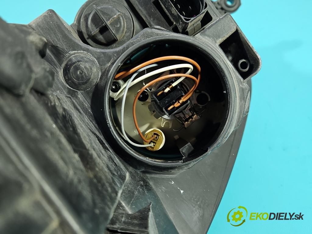 Vw Golf V 2003-2009 1.6 FSI 116 HP manual 85 kW 1598 cm3 5- Reflektor: pravý 1K6941006A (Svetlo predné pravé)