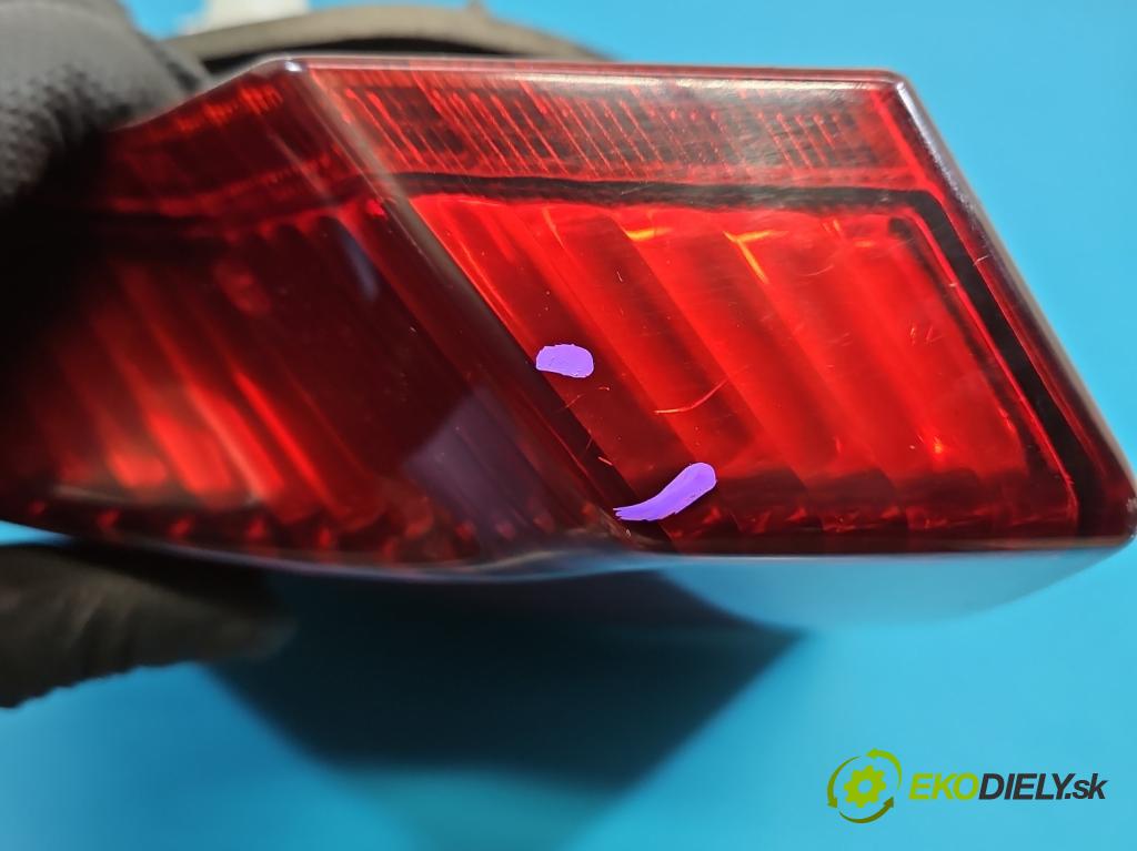 Volvo S40 II 2004-2012 2.0 hdi 136hp manual 100 kW 1997 cm3 4- světlo zadní levé 30678737 (Klika dveří ostatní)