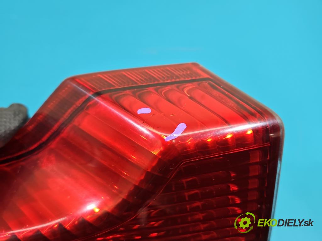 Volvo S40 II 2004-2012 2.0 hdi 136hp manual 100 kW 1997 cm3 4- světlo zadní levé 30678737 (Klika dveří ostatní)