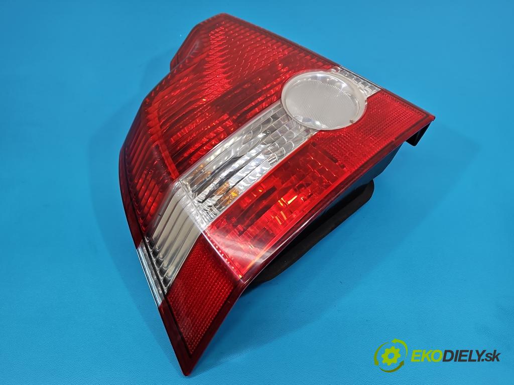 Volvo S40 II 2004-2012 2.0 hdi 136hp manual 100 kW 1997 cm3 4- světlo zadní levé 30678737 (Klika dveří ostatní)