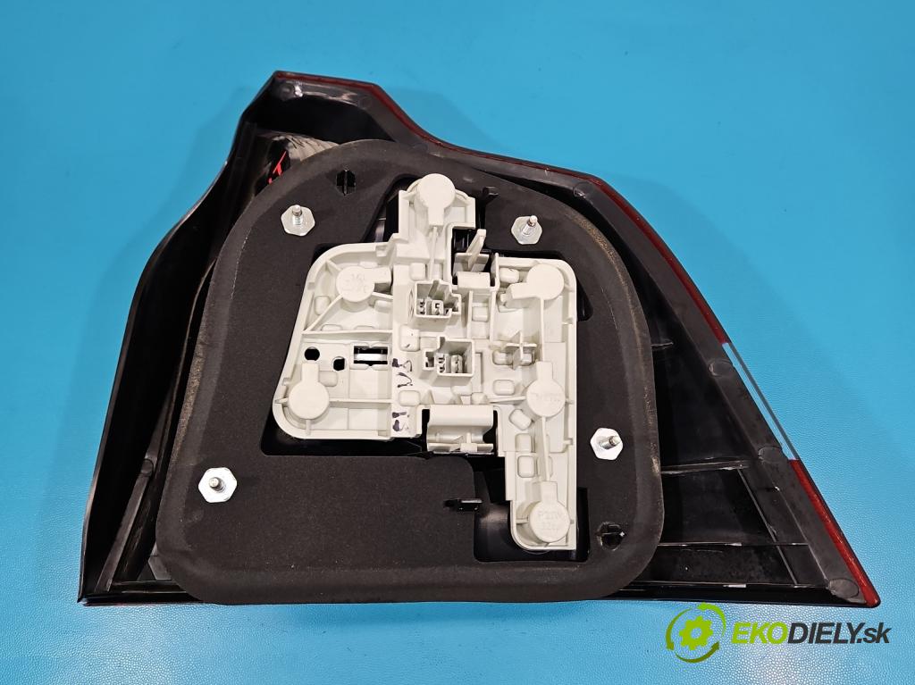 Volvo S40 II 2004-2012 2.0 hdi 136hp manual 100 kW 1997 cm3 4- světlo zadní levé 30678737 (Klika dveří ostatní)