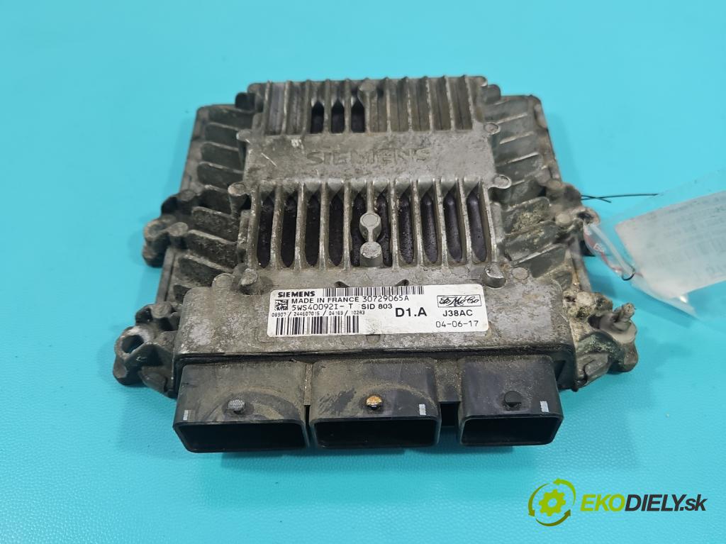 Volvo S40 II 2004-2012 2.0 hdi 136hp manual 100 kW 1997 cm3 4- řídící jednotka motoru 30729065A