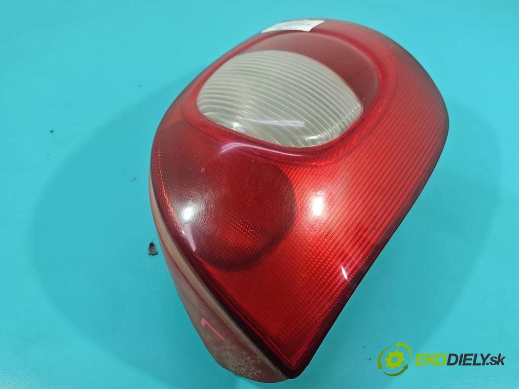 Citroen Xsara Picasso 1.6 8V 95 hp manual 70 kW 1587 cm3 5- světlo zadní levé  (Klika dveří ostatní)