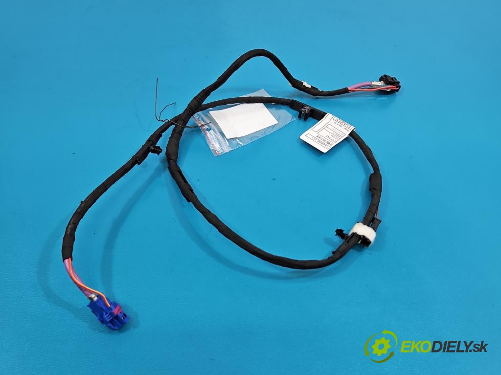 Bmw iX1 U11 0.0 elektrický: 272 hp automatic 200 kW 1 cm3 5- Balíček: 5A4342-01