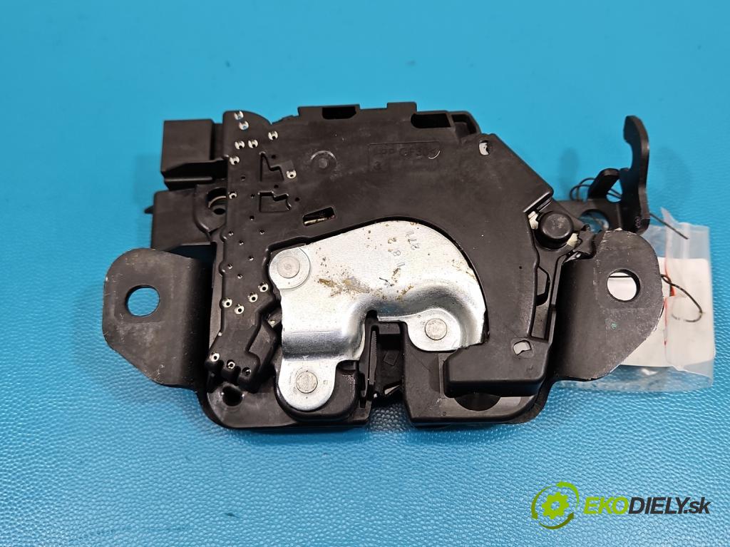 Bmw iX1 U11 0.0 elektrický: 272 HP automatic 200 kW 1 cm3 5- zámok kufrové dvere zadné 163672-10