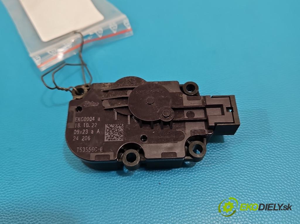 Bmw iX1 U11 0.0 elektrický: 272 hp automatic 200 kW 1 cm3 5- motorek topení T53556C-E