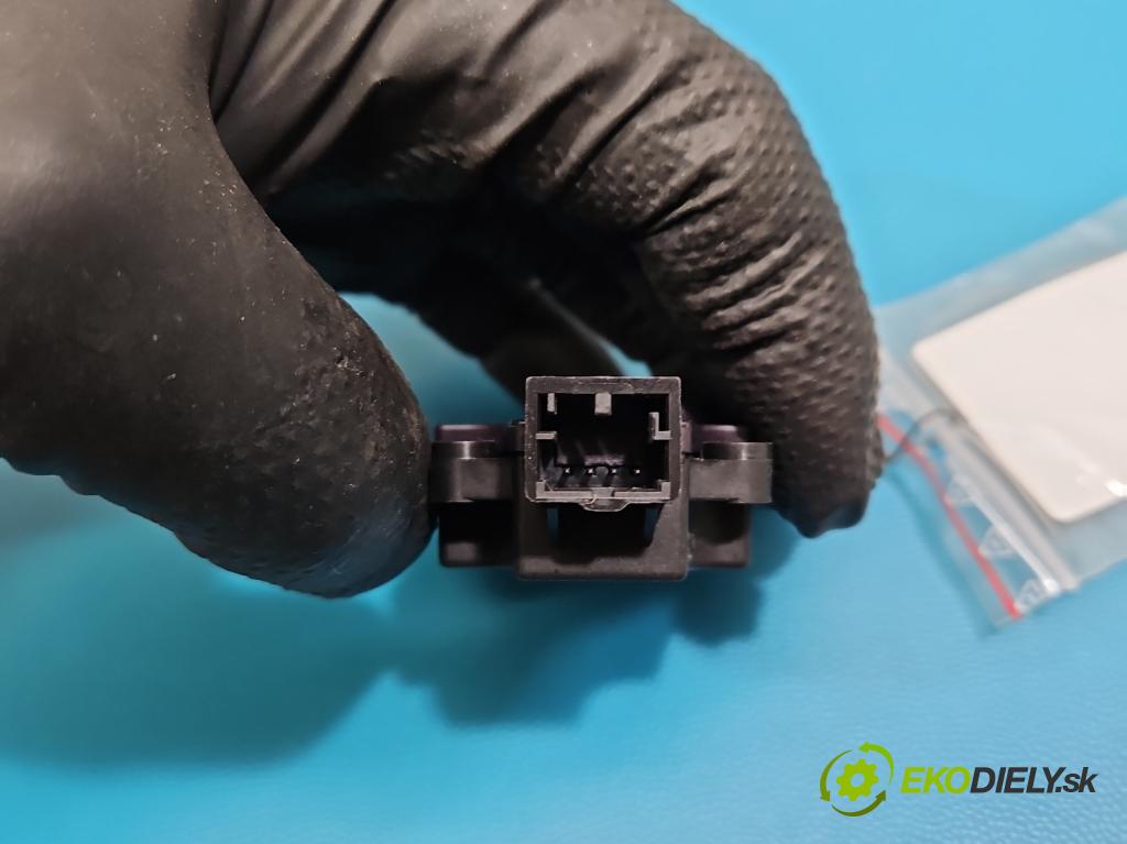 Bmw iX1 U11 0.0 elektrický: 272 hp automatic 200 kW 1 cm3 5- motorek topení T53556C-E