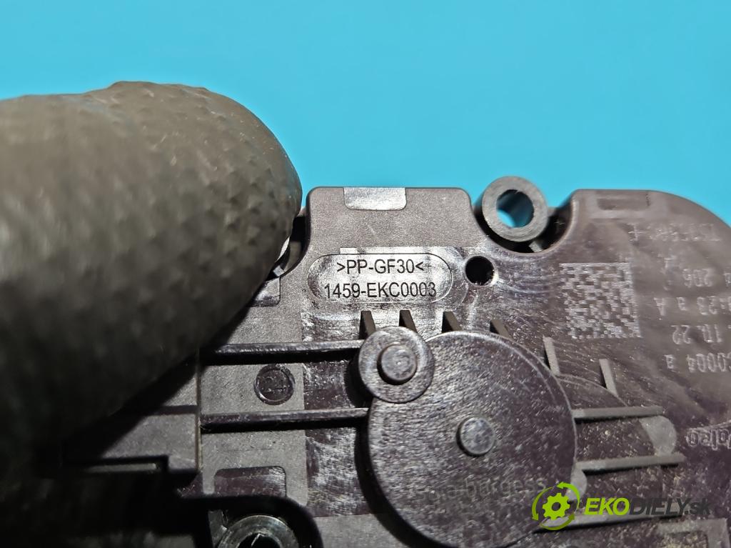 Bmw iX1 U11 0.0 elektrický: 272 hp automatic 200 kW 1 cm3 5- motorek topení T53556C-E