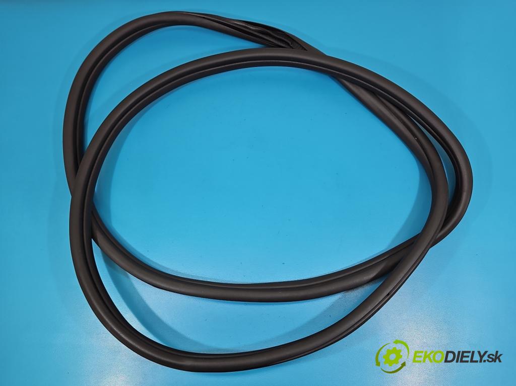 Bmw iX1 U11 0.0 elektrický: 272 HP automatic 200 kW 1 cm3 5- Těsnění: dvere predné ľavé