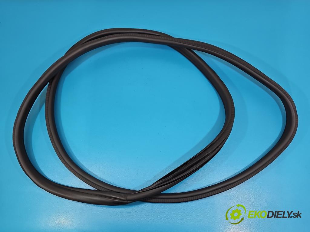 Bmw iX1 U11 0.0 elektrický: 272 HP automatic 200 kW 1 cm3 5- Těsnění: dvere predné ľavé