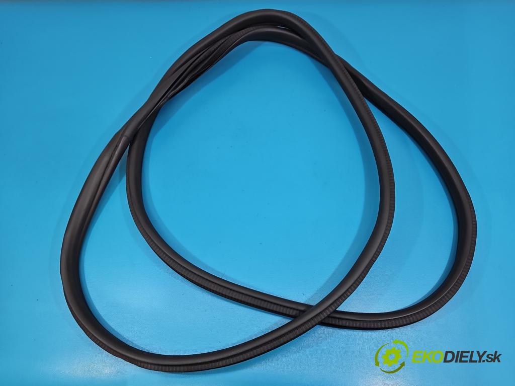 Bmw iX1 U11 0.0 elektrický: 272 HP automatic 200 kW 1 cm3 5- Těsnění: dvere predné pravé