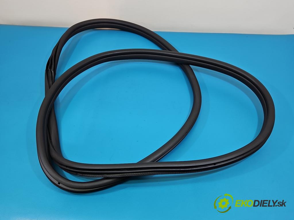 Bmw iX1 U11 0.0 elektrický: 272 hp automatic 200 kW 1 cm3 5- Těsnění: dveře přední pravé 