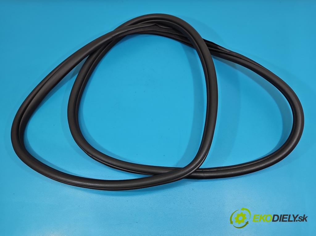 Bmw iX1 U11 0.0 elektrický: 272 HP automatic 200 kW 1 cm3 5- Těsnění: dvere zadné pravé  (Karoséria ostatné)