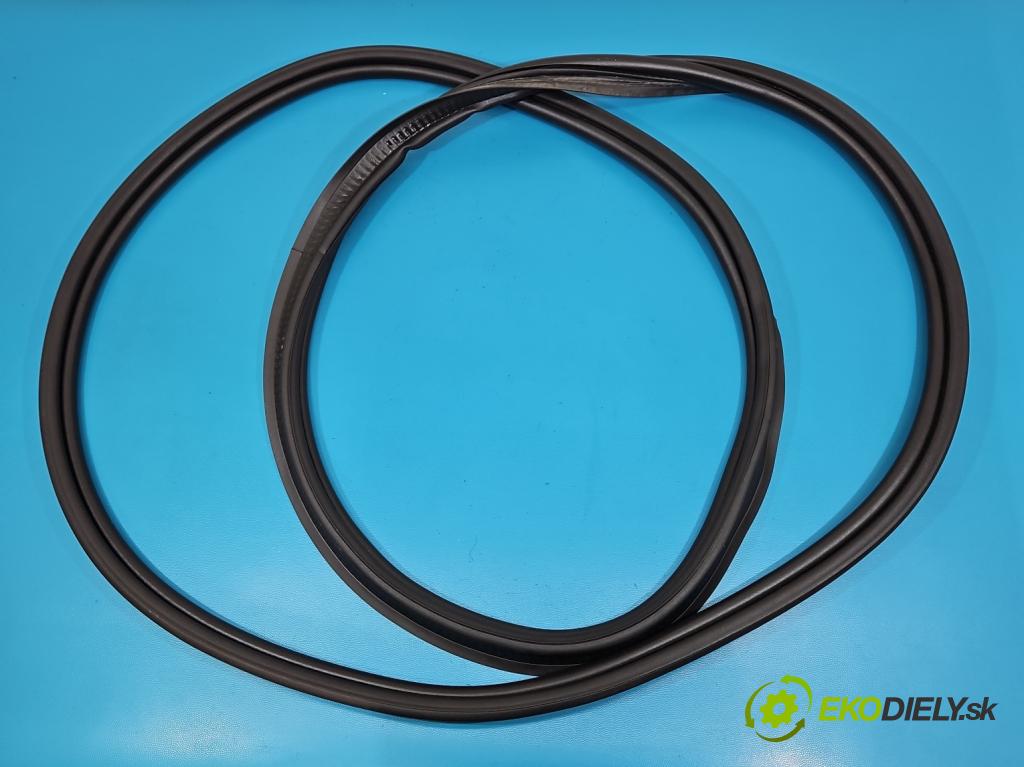 Bmw iX1 U11 0.0 elektrický: 272 HP automatic 200 kW 1 cm3 5- Těsnění: kufrové dvere