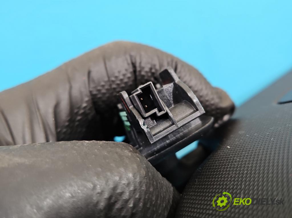 Bmw iX1 U11 0.0 elektrický: 272 hp automatic 200 kW 1 cm3 5- clonítko levé