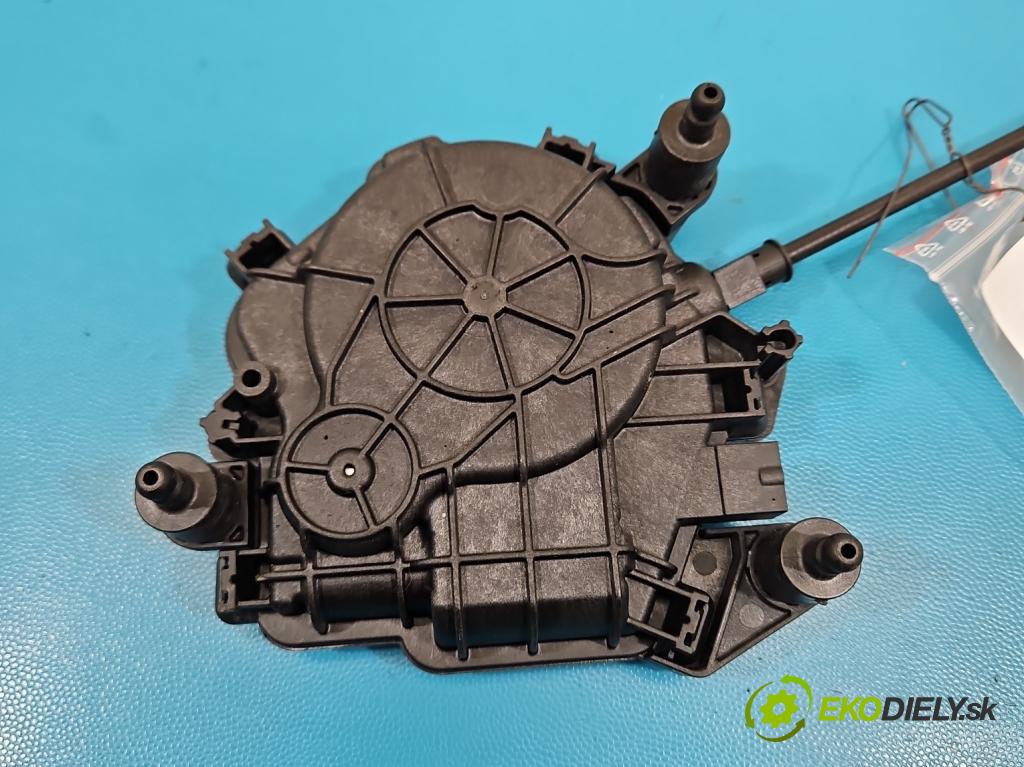 Bmw iX1 U11 0.0 elektrický: 272 HP automatic 200 kW 1 cm3 5- zámok kufrové dvere zadné E65212-100