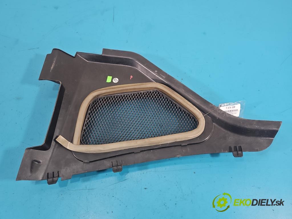 Mercedes GL II X166 2012-2015 4.7 V8 278928 340KM automatic 250 kW 4663 cm3 5- torpédo A1668300013 (Plast pod čelním sklem)