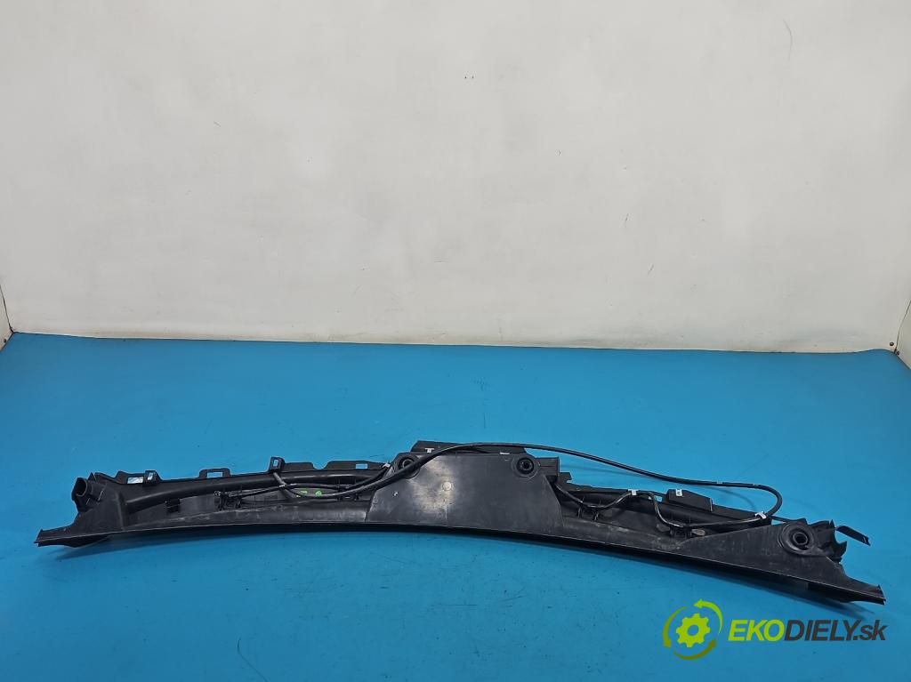 Mercedes GL II X166 2012-2015 4.7 V8 278928 340KM: automatic 250 kW 4663 cm3 5- torpédo A1668300028 (Torpédo (plast pod čelným sklom))