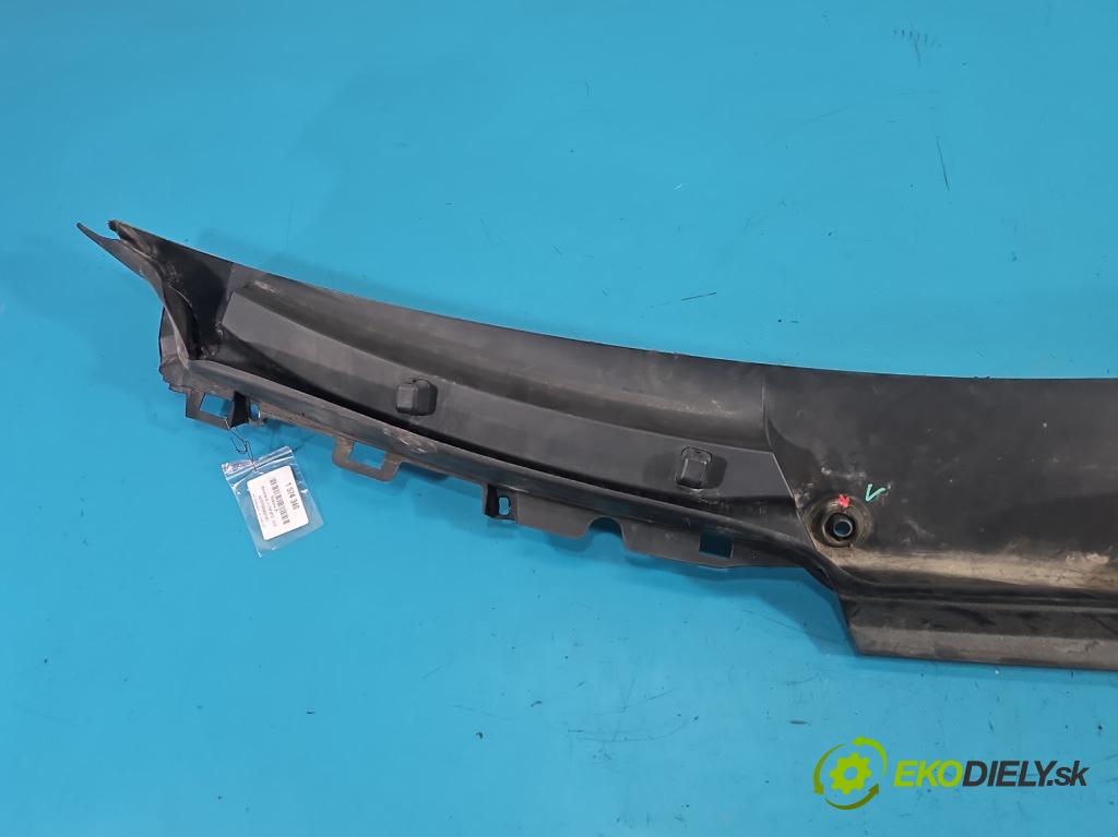 Mercedes GL II X166 2012-2015 4.7 V8 278928 340KM: automatic 250 kW 4663 cm3 5- torpédo A1668300028 (Torpédo (plast pod čelným sklom))