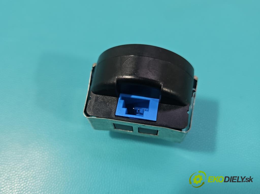 Mercedes GL II X166 2012-2015 4.7 V8 278928 340KM automatic 250 kW 4663 cm3 5- snímač déšť: A2469012504 (Snímač deště)