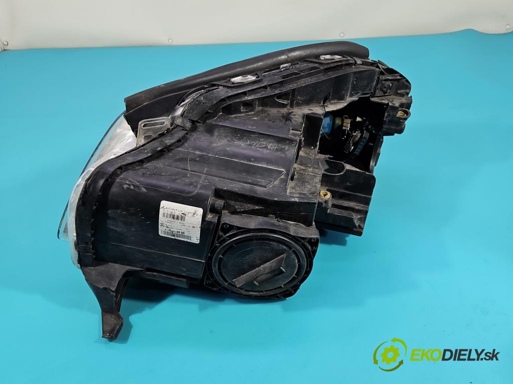 Mercedes GL II X166 2012-2015 4.7 V8 278928 340KM: automatic 250 kW 4663 cm3 5- Reflektor: pravý A1668208959 (Svetlo predné pravé)