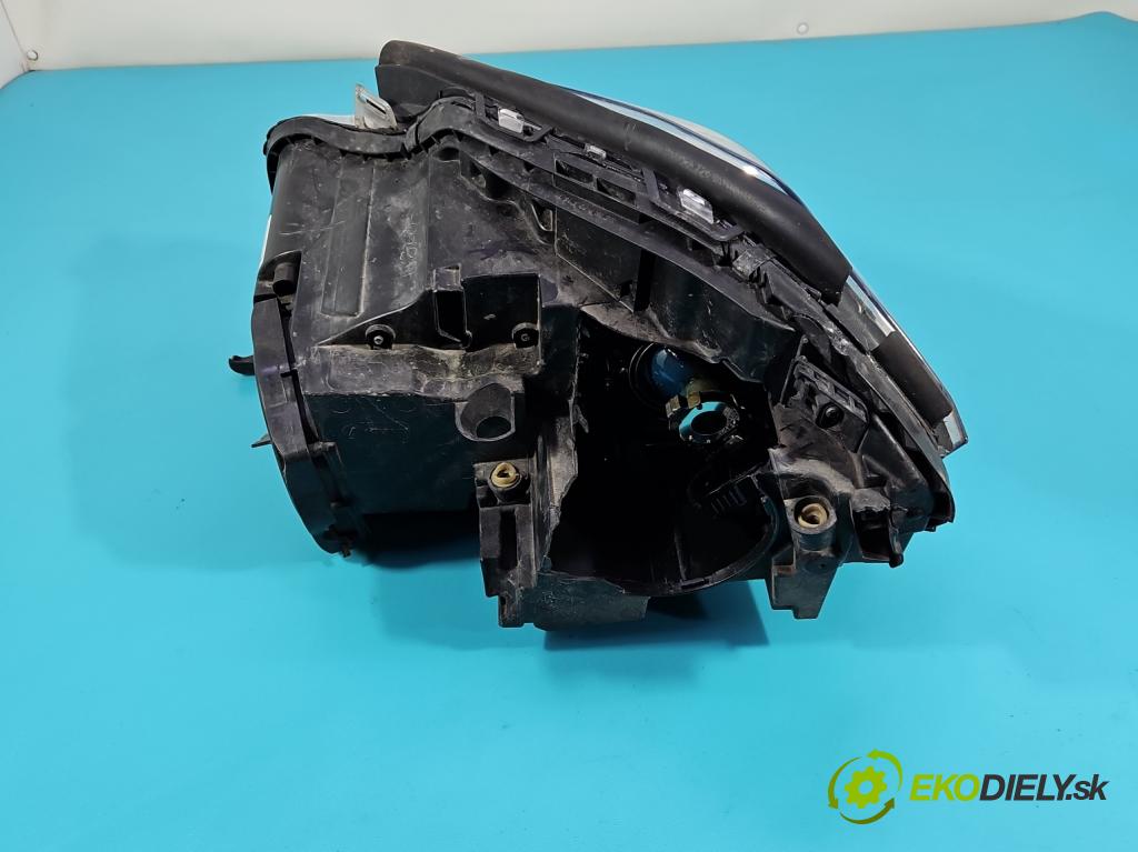 Mercedes GL II X166 2012-2015 4.7 V8 278928 340KM: automatic 250 kW 4663 cm3 5- Reflektor: pravý A1668208959 (Svetlo predné pravé)