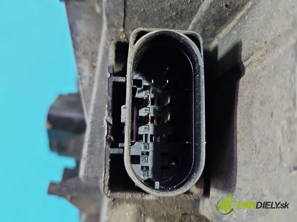 Mercedes GL II X166 2012-2015 4.7 V8 278928 340KM: automatic 250 kW 4663 cm3 5- Reflektor: pravý A1668208959 (Svetlo predné pravé)