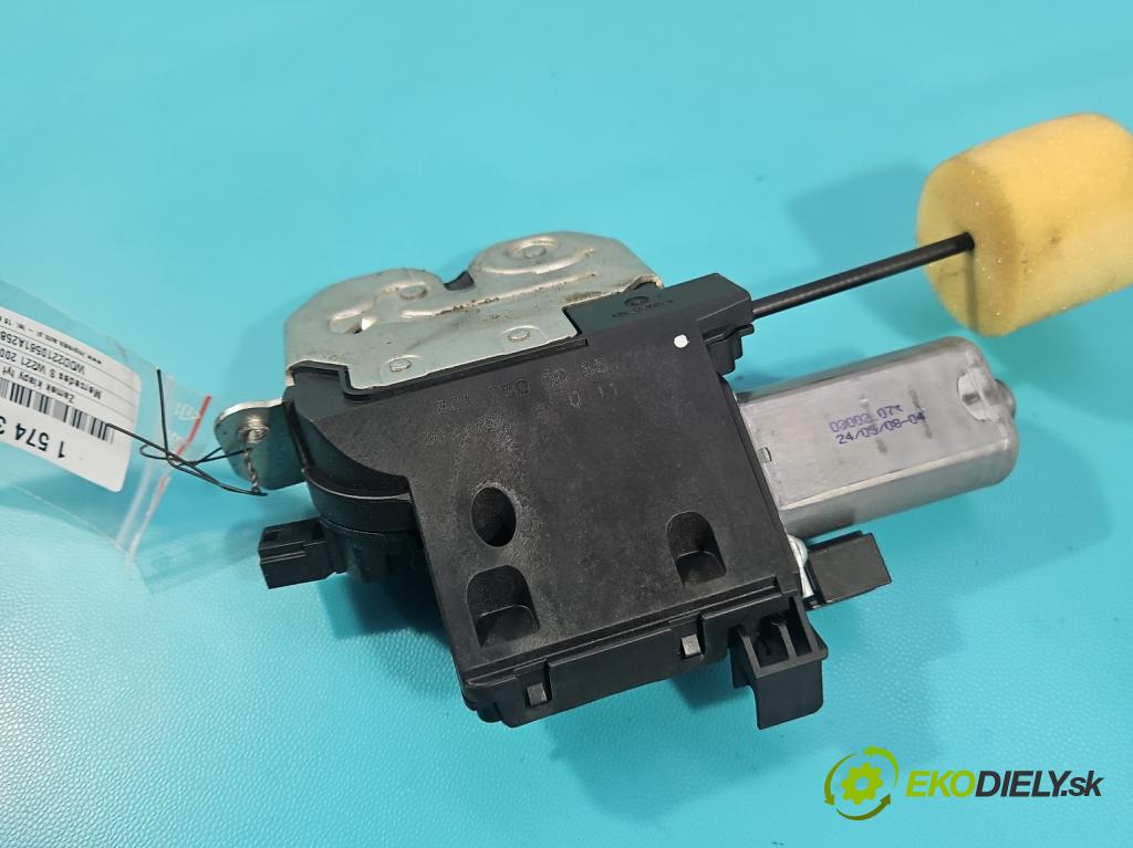 Mercedes S W221 2005-2013 3.5 V6 272 HP automatic 200 kW 3498 cm3 4- zámok kufrové dvere zadné 2217500085