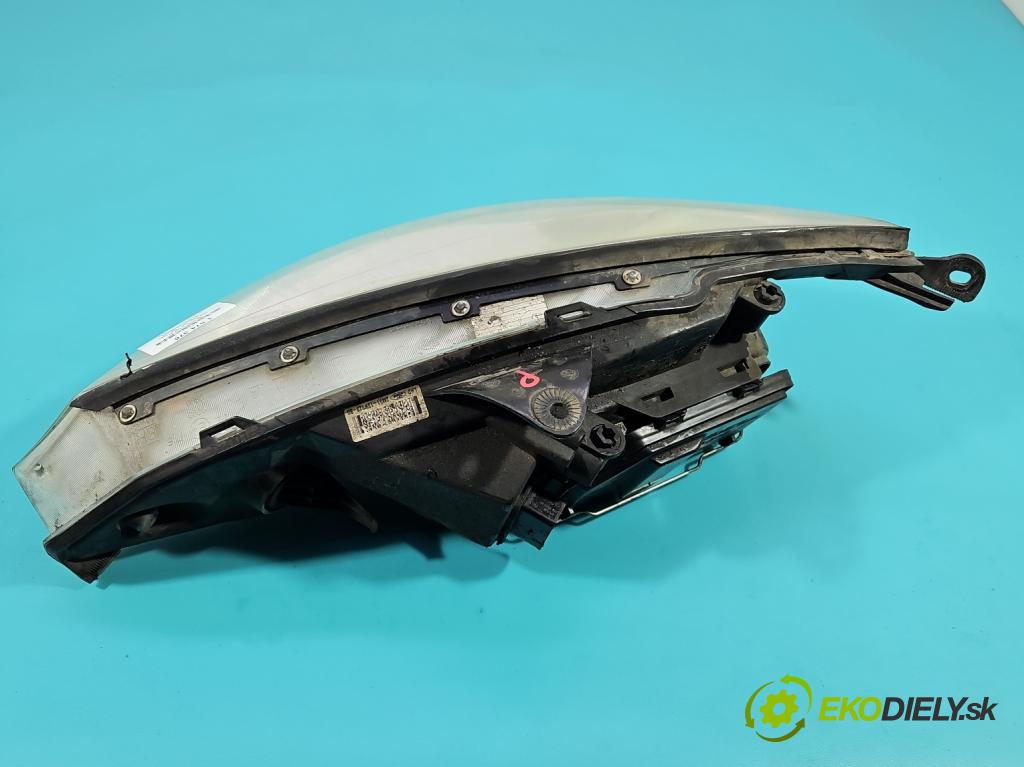 Ford Focus Mk1 1998-2004 1.8 tdci 116 HP manual 85 kW 1753 cm3 3- Reflektor: pravý 2M51-13W029-BD (Svetlo predné pravé)