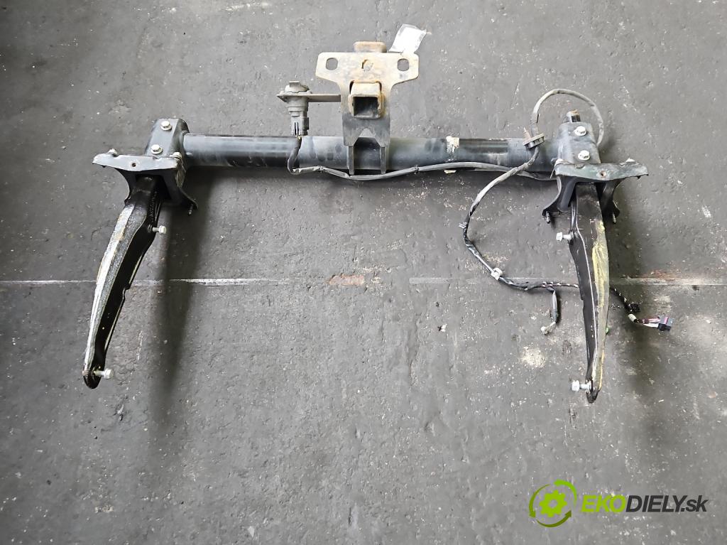 Mercedes GL II X166 2012-2015 4.7 V8 278928 340KM automatic 250 kW 4663 cm3 5- oko tažné A1663101137 (Tažné zařízení)