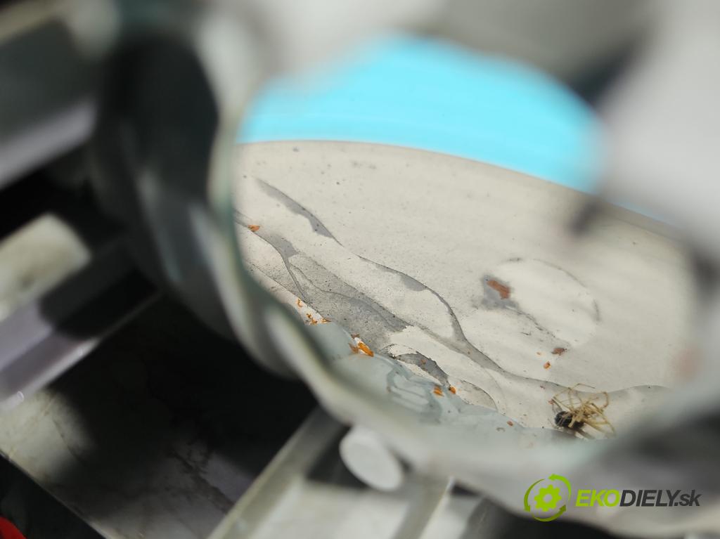 Ford Galaxy Mk1 1995-2006 2.3 16V 145 HP manual 107 kW 2295 cm3 5- svetlo / reflektor zadné pravé  (Kľučka dverí ostatné)