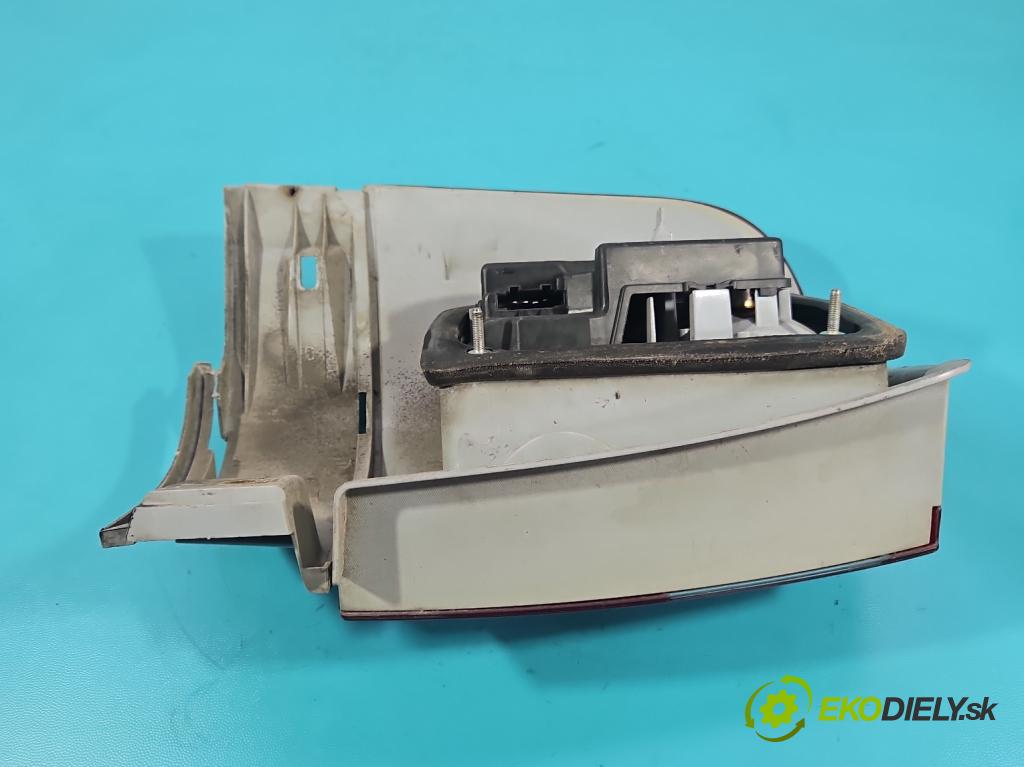 Ford Galaxy Mk1 1995-2006 2.3 16V 145 HP manual 107 kW 2295 cm3 5- svetlo / reflektor zadné pravé  (Kľučka dverí ostatné)