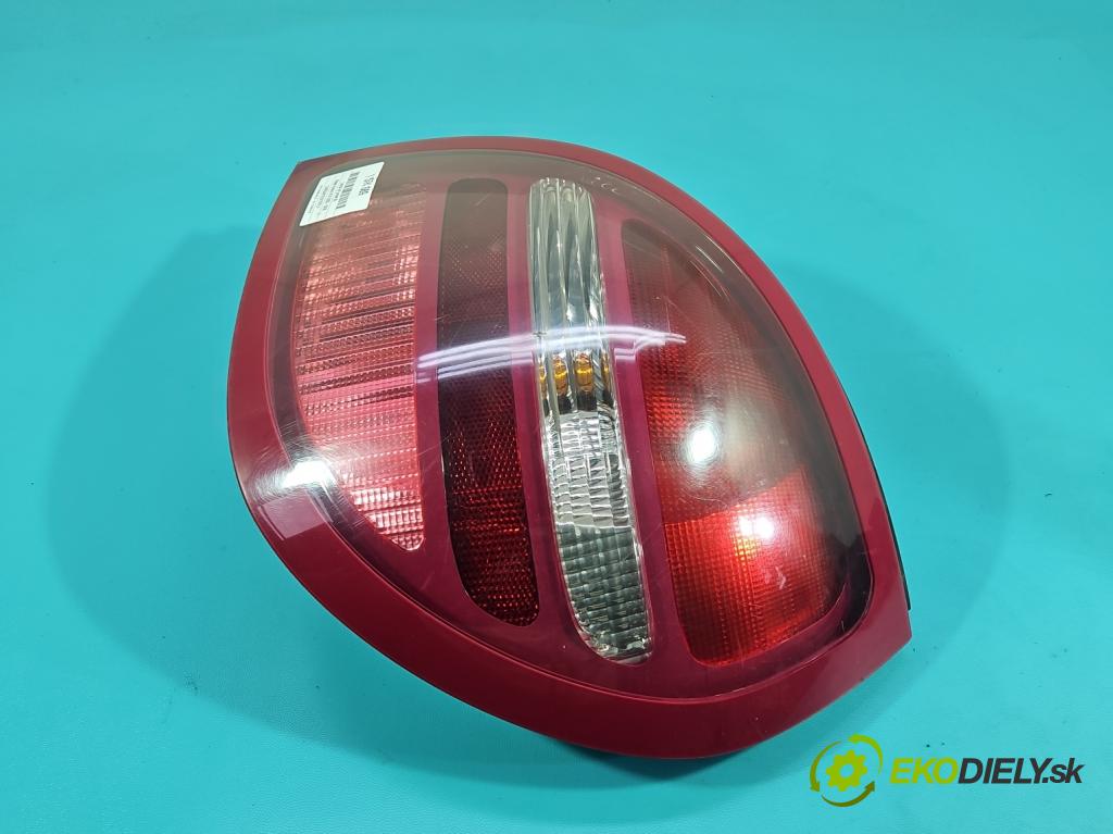 Nissan Almera N16 2000-2006 2.2 td 110 HP manual 81 kW 2184 cm3 3- svetlo / reflektor zadné pravé (Kľučka dverí ostatné)